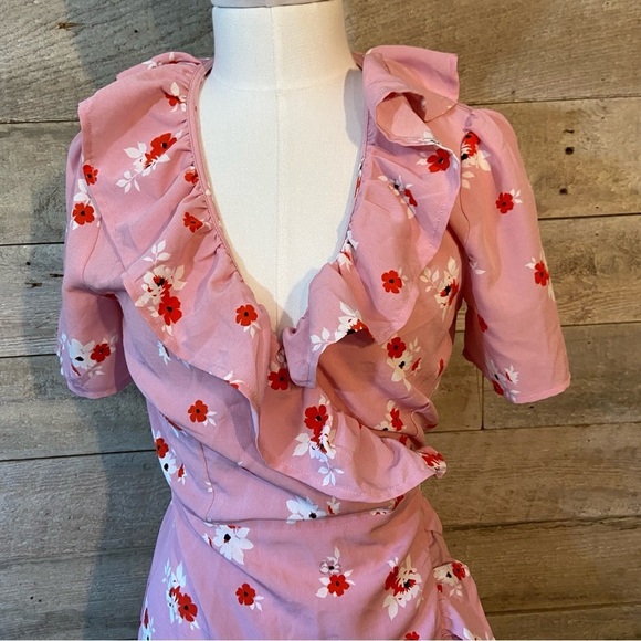 🛍️3/$30 Renamed  frilly ruffled pink floral retro wrap dress in size small - Picture 5 of 9